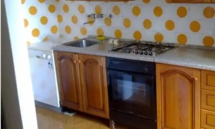 Rexer-Cutigliano-Grazioso-trilocale-CUCINA