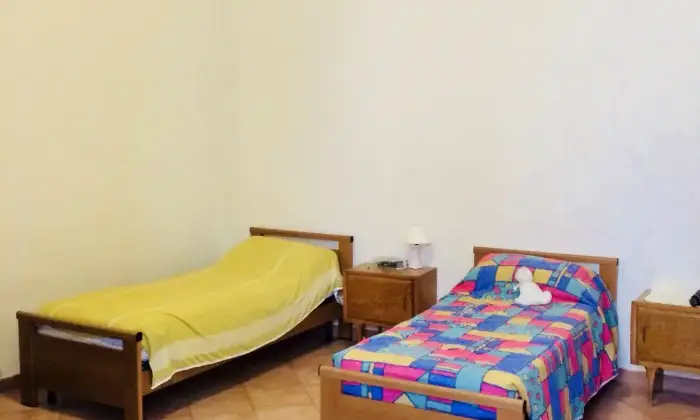 Rexer-Roma-Posto-letto-in-camera-doppia-CAMERA-DA-LETTO