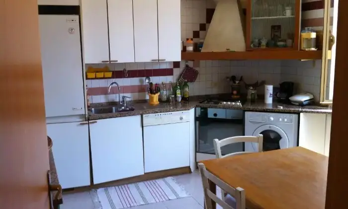 Rexer-Roma-Affittasi-ampia-stanza-singola-zona-PrenestinoMalatesta-CUCINA