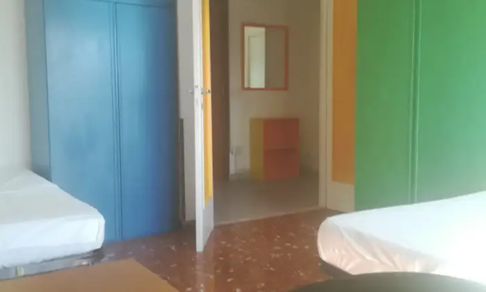 Rexer-Roma-Posti-letto-a-studentesse-CAMERA-DA-LETTO