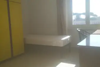 Rexer-Roma-Posti-letto-a-studentesse-CAMERA-DA-LETTO