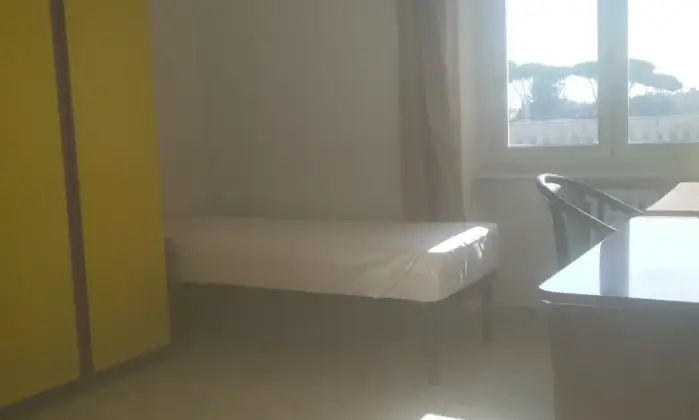 Rexer-Roma-Posti-letto-a-studentesse-CAMERA-DA-LETTO