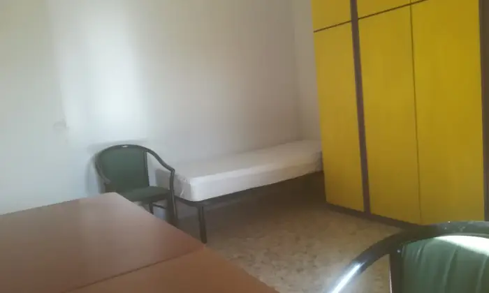 Rexer-Roma-Posti-letto-a-studentesse-CAMERA-DA-LETTO