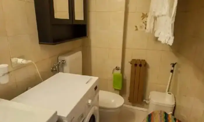 Rexer-SaintPierre-Luminosa-mansarda-mq-a-SaintPierre-BAGNO