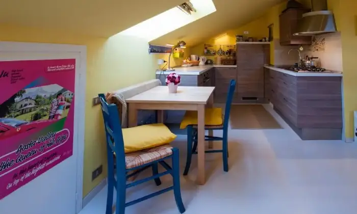Rexer-SaintPierre-Luminosa-mansarda-mq-a-SaintPierre-CUCINA