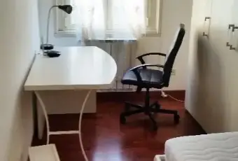 Rexer-Roma-Affittasi-stanza-a-ragazza-lavoratrice-nel-quartiere-african-CAMERA-DA-LETTO