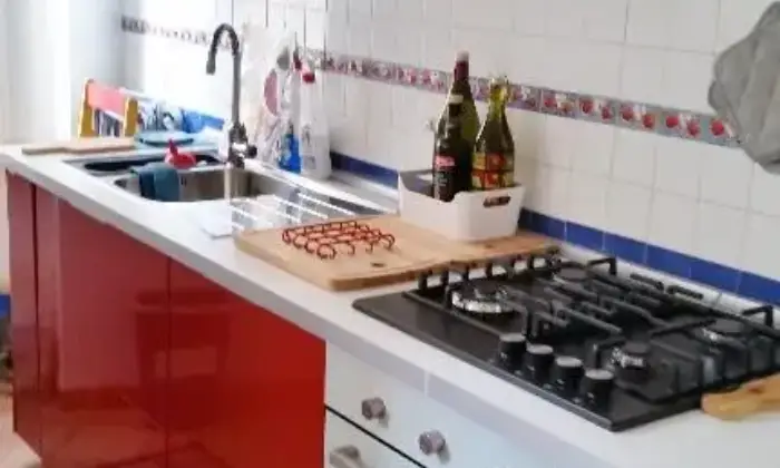 Rexer-Roma-Affittasi-stanza-a-ragazza-lavoratrice-nel-quartiere-african-CUCINA