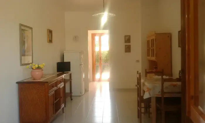Rexer-Melendugno-Affitto-a-Torre-dell-orso-curatissimo-villino-indipendente-e-superaccessoriato-SALONE