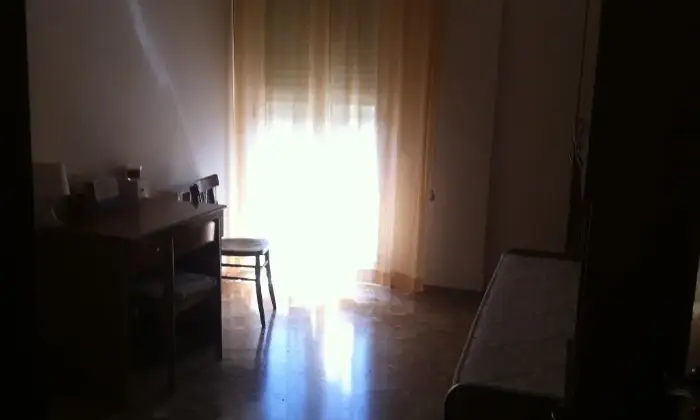 Rexer-Roma-Stanza-singola-arredata-CAMERA-DA-LETTO