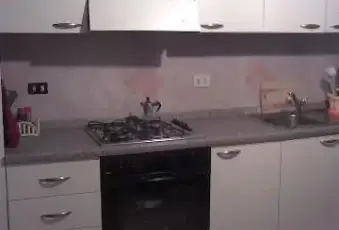 Rexer-Roma-Stanza-singola-arredata-CUCINA