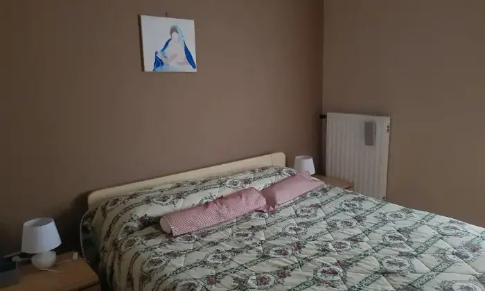 Rexer-Spezzano-della-Sila-Appartamento-nel-centro-di-camigliatello-silano-CAMERA-DA-LETTO