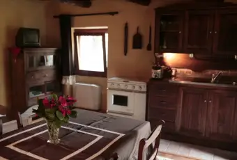 Rexer-Borgo-Ticino-In-Relais-appartamento-con-piscina-e-tennis-SALONE