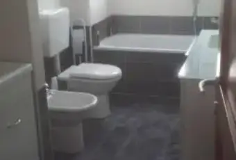 Rexer-Torino-Quadrilocale-signorile-piano-luminosissimo-BAGNO