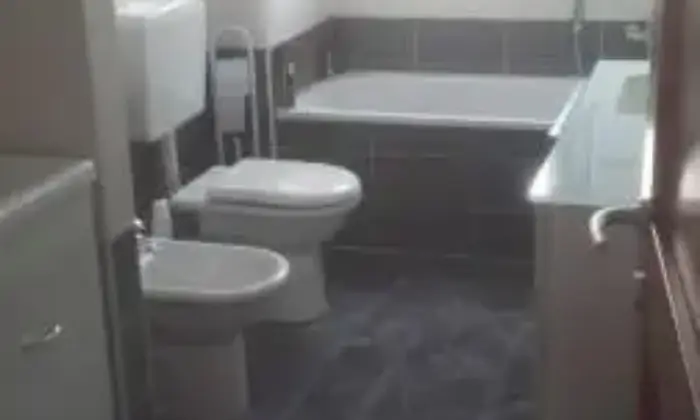 Rexer-Torino-Quadrilocale-signorile-piano-luminosissimo-BAGNO