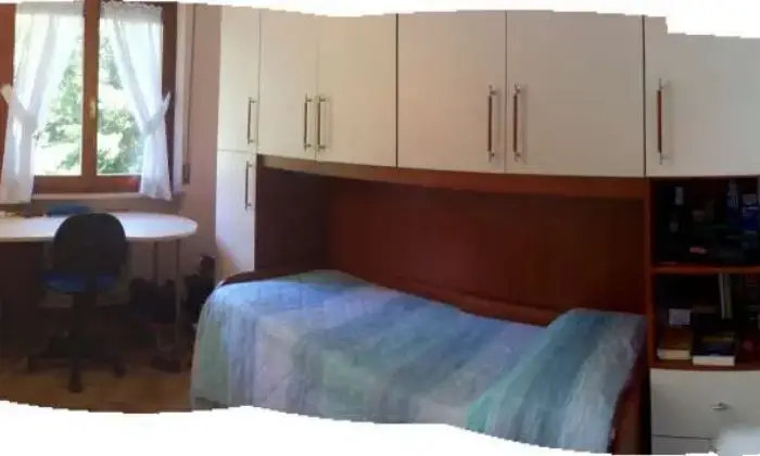 Rexer-Ancona-Posto-letto-in-ampia-stanza-singola-CAMERA-DA-LETTO
