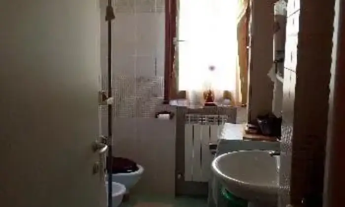Rexer-Ostra-room-flat-for-rent-in-via-San-Francesco-BAGNO
