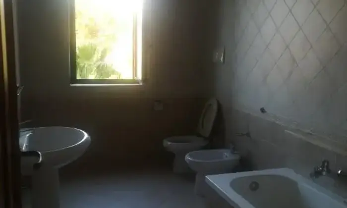 Rexer-Pozzuoli-Villetta-a-schiera-su-livelli-BAGNO