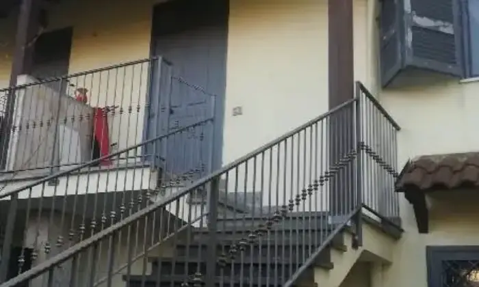 Rexer-Pozzuoli-Villetta-a-schiera-su-livelli-ALTRO