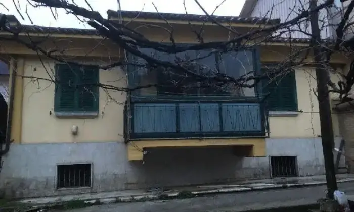 Rexer-Mercogliano-Appartamento-autonomo-GIARDINO