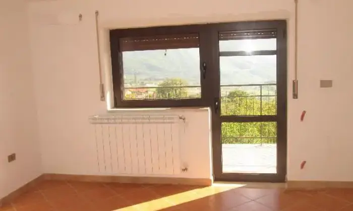 Rexer-Caggiano-Bilocale-ristrutturato-SALONE