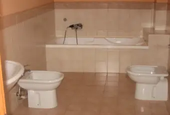 Rexer-Marcianise-Luminoso-attico-BAGNO