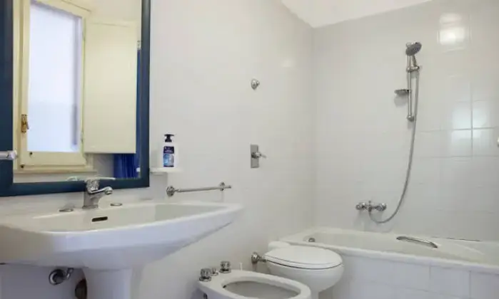 Rexer-Marsala-Casa-vicino-al-mare-Marsala-per-periodi-brevi-BAGNO