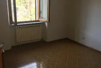 Rexer-Piazza-al-Serchio-Affittasi-CAMERA-DA-LETTO