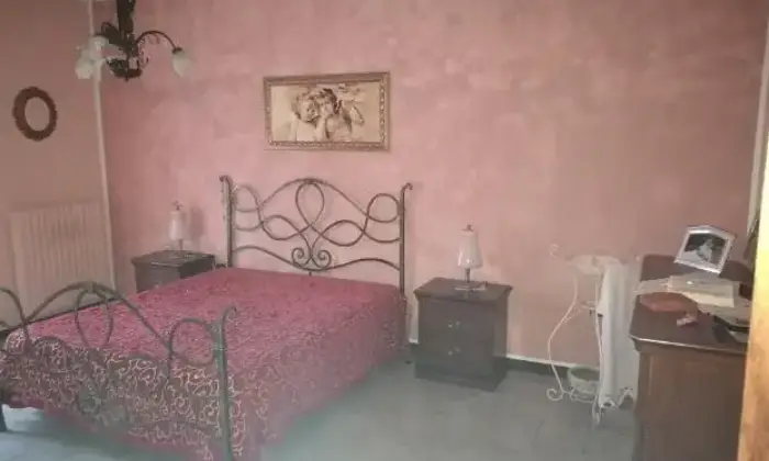 Rexer-Lacedonia-Affitto-con-riscattoQuadrilocale-al-centro-di-Lacedonia-CAMERA-DA-LETTO