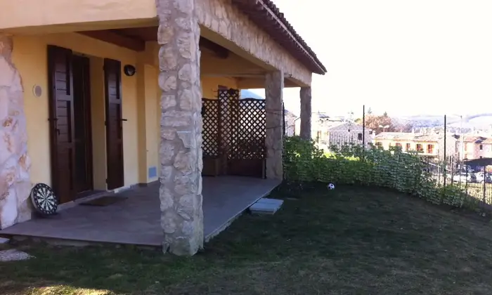 Rexer-Spoleto-Appartamento-in-zona-residenziale-a-Spoleto-GIARDINO