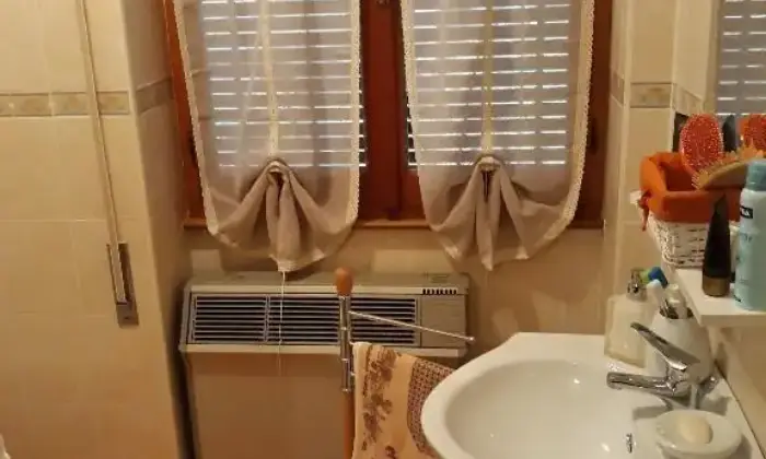 Rexer-Macugnaga-Villetta-singola-su-due-piani-BAGNO