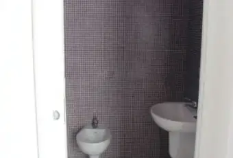 Rexer-Corato-Affitto-di-bilocale-in-via-IV-Novembre-BAGNO