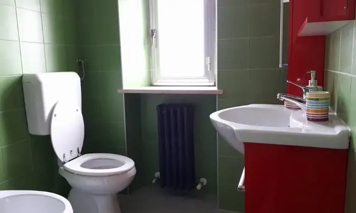 Rexer-Urbino-Centro-Storico-Urbino-appartamento-posti-letto-BAGNO