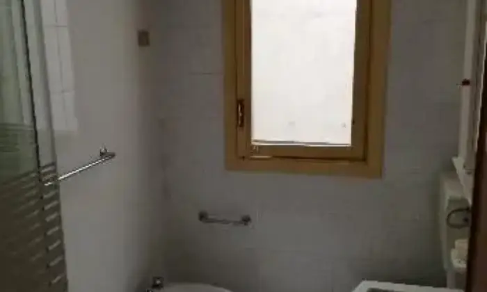 Rexer-Bagheria-Bivani-con-grande-terrazzo-BAGNO