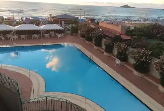 Rexer-Isola-delle-Femmine-Monovano-in-affitto-di-fronte-al-mare-Periodo-minimo-di-soggiorno-settimane-SALONE