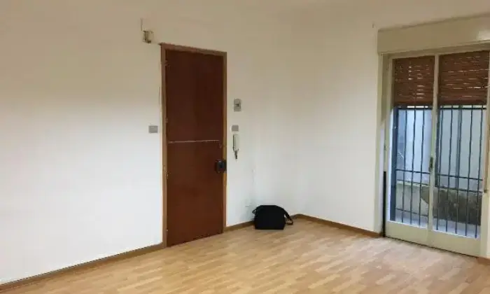 Rexer-Caltanissetta-Bilocale-zona-centrale-piano-SALONE
