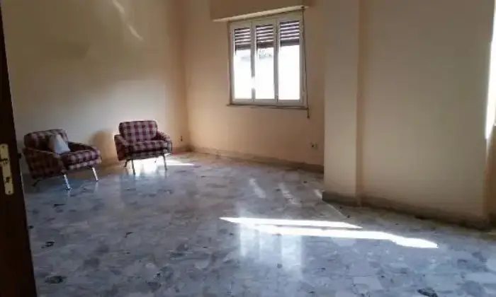 Rexer-Caltanissetta-Affitto-di-appartamento-in-via-Calabria-SALONE