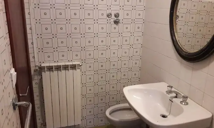 Rexer-Urbino-Bilocale-appena-ristrutturato-Urbino-BAGNO