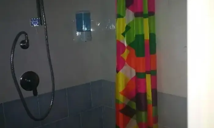 Rexer-Castellabate-Stanza-posto-letto-matrimoniale-con-bagno-tv-WI-fi-e-posto-BAGNO