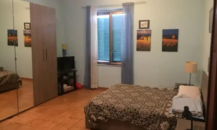 Rexer-Roma-APPARTAMENTO-CON-DUE-AMPIE-STANZE-SINGOLE-CAMERA-DA-LETTO