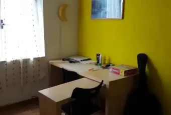 Rexer-Roma-APPARTAMENTO-CON-DUE-AMPIE-STANZE-SINGOLE-CAMERA-DA-LETTO