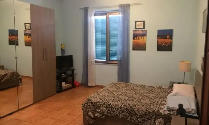 Rexer-Roma-APPARTAMENTO-CON-DUE-AMPIE-STANZE-SINGOLE-CAMERA-DA-LETTO