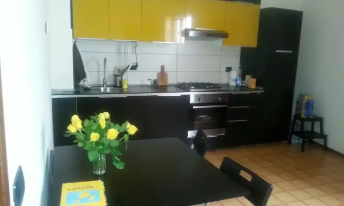 Rexer-Pisa-Graziosa-singola-luminosa-centralissima-CUCINA