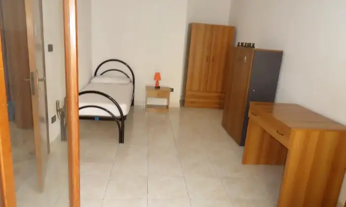 Rexer-Reggio-di-Calabria-AFFITTASI-APPARTAMENTO-A-STUDENTI-CAMERA-DA-LETTO