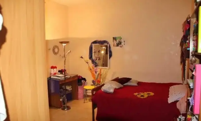 Rexer-Roma-Porzione-di-casa-in-affitto-Camera-da-letto