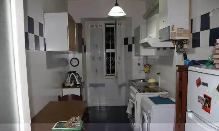 Rexer-Roma-Porzione-di-casa-in-affitto-Cucina