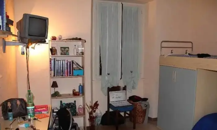 Rexer-Roma-Porzione-di-casa-in-affitto-Camera-da-letto