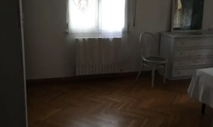 Rexer-Ancona-Appartamento-Per-StudentiLavoratori-CAMERA-DA-LETTO