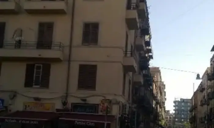 Rexer-Palermo-APPARTAMENTO-STANZE-PALERMO-VIA-N-PALMERI-ALTRO