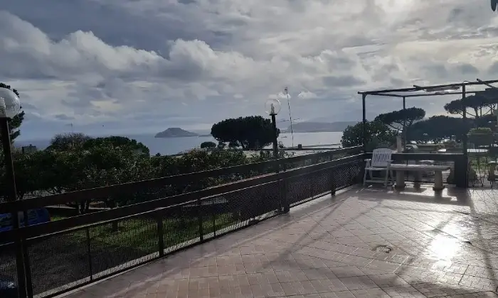 Rexer-Pozzuoli-APPARTAMENTO-IN-VILLA-ALTRO