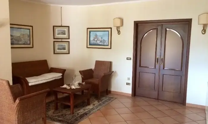 Rexer-Marano-di-Napoli-Appartamento-in-villa-SALONE